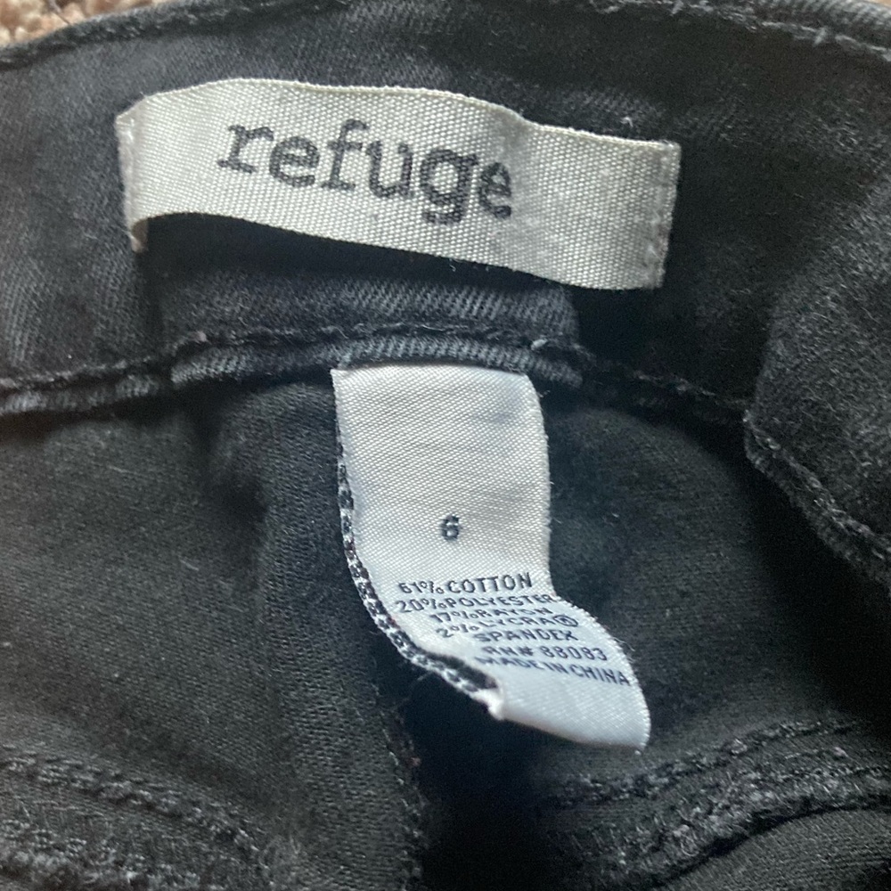 Refuge Ripped Jeans - Picture 3 of 3